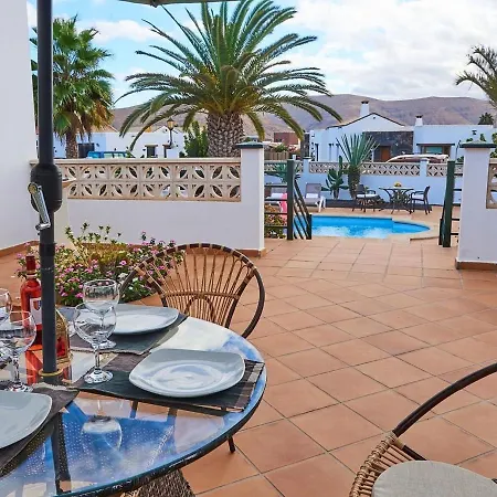 In With Volcano View Pool * La Oliva