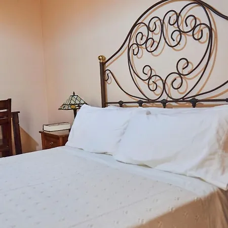 In With Volcano View Pool Hébergement de vacances *