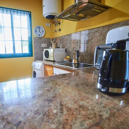 In With Volcano View Pool Hébergement de vacances